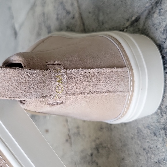 TOMS Women's Hightop Suede Sneakers Ortholite BRYCE Size 6 - NWT - Picture 4 of 7